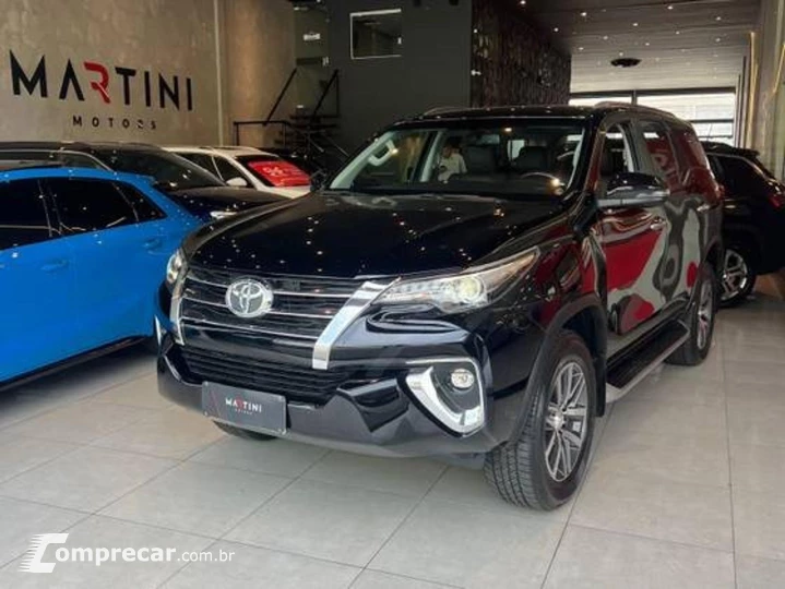 HILUX SW4 srx 7 lugares