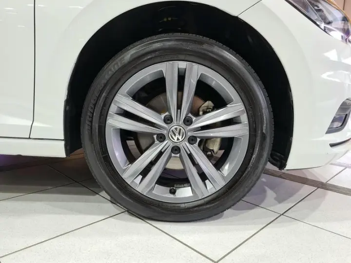 JETTA R LINE 250 TSI 1.4 FLEX 16V AUT