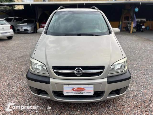 ZAFIRA 2.0 MPFI Elegance 8V