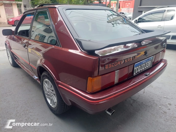 ESCORT 1.8 XR3 8V