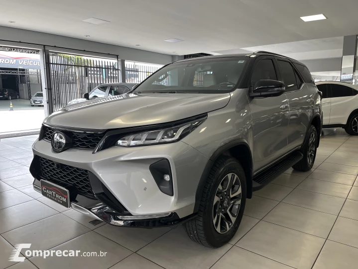 HILUX SW4 2.8 D-4d Turbo Diamond 7L