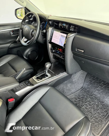 HILUX SW4 2.7 SRV 7 Lugares 4X2 16V