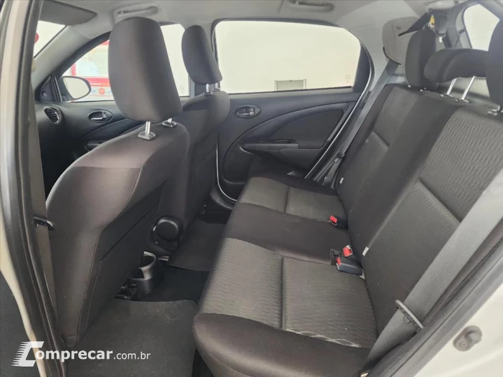 ETIOS 1.5 X PLUS 16V FLEX 4P AUTOMÁTICO