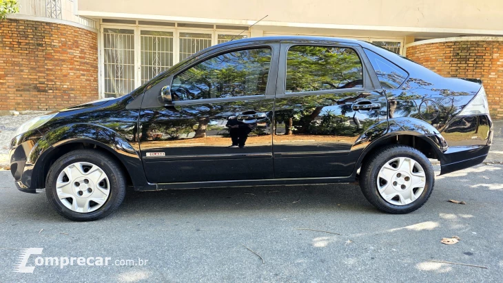 FIESTA 1.6 Rocam Sedan 8V