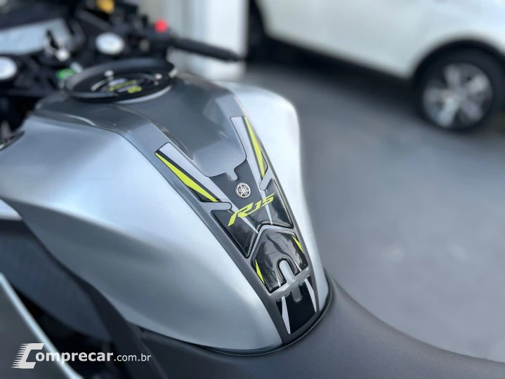 Yzf R15