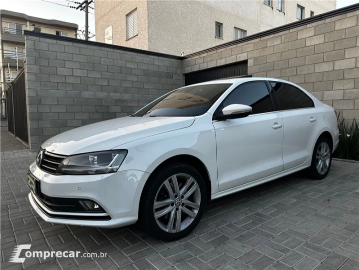 JETTA 2.0 TSI HIGHLINE 211CV GASOLINA 4P TIPTRONIC