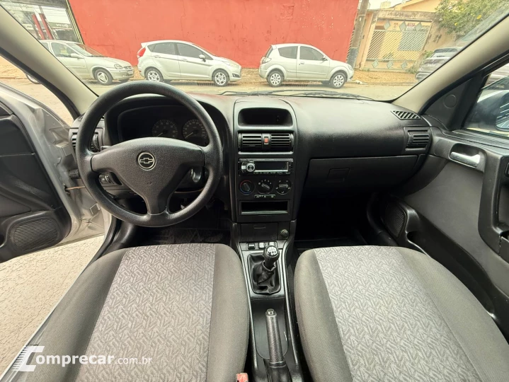 ASTRA 2.0 MPFI Advantage 8V
