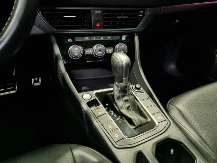 JETTA R LINE 250 TSI 1.4 FLEX 16V AUT