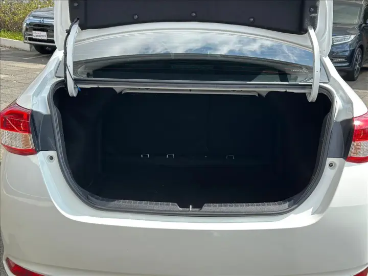 YARIS 1.5 16V FLEX SEDAN XL MULTIDRIVE