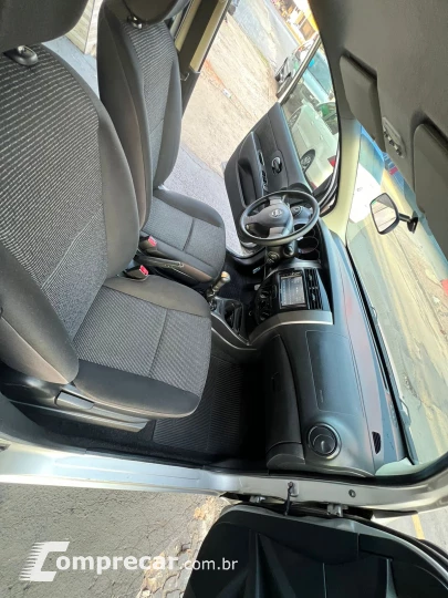 LIVINA 1.6 S 16V