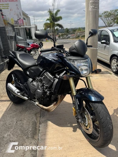 CB 600F HORNET