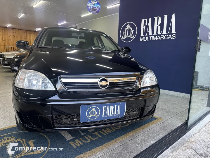 CORSA 1.4 MPFI Premium Sedan 8V