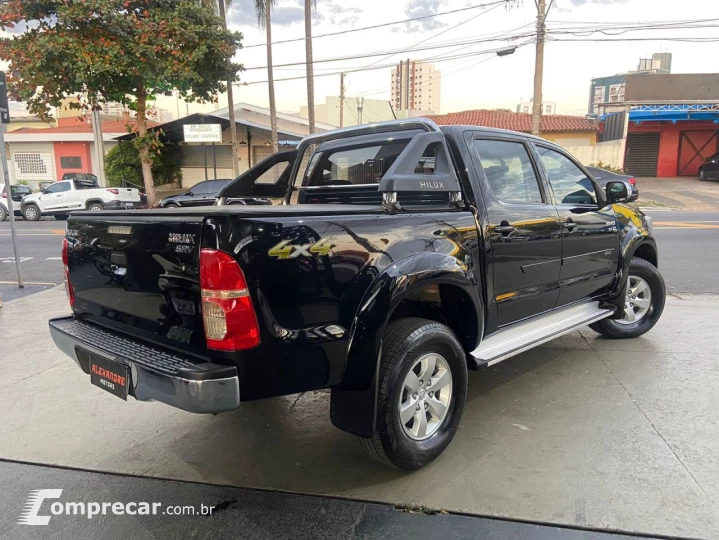 Hilux CD SRV 4x4 2.7 Flex 16V Aut.