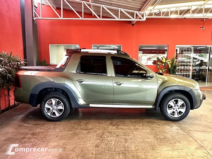 DUSTER OROCH 2.0 16V FLEX DYNAMIQUE 4P AUTOMÁTICO