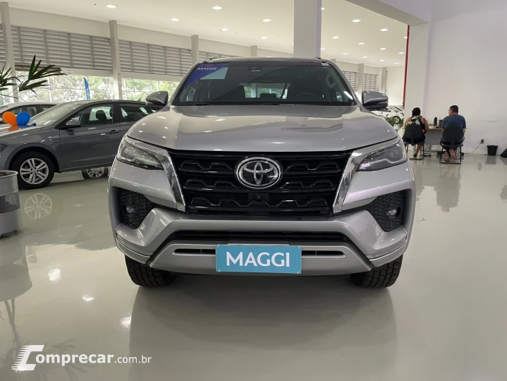 HILUX SW4 2.8 D-4d Turbo SRX 7L 4X4