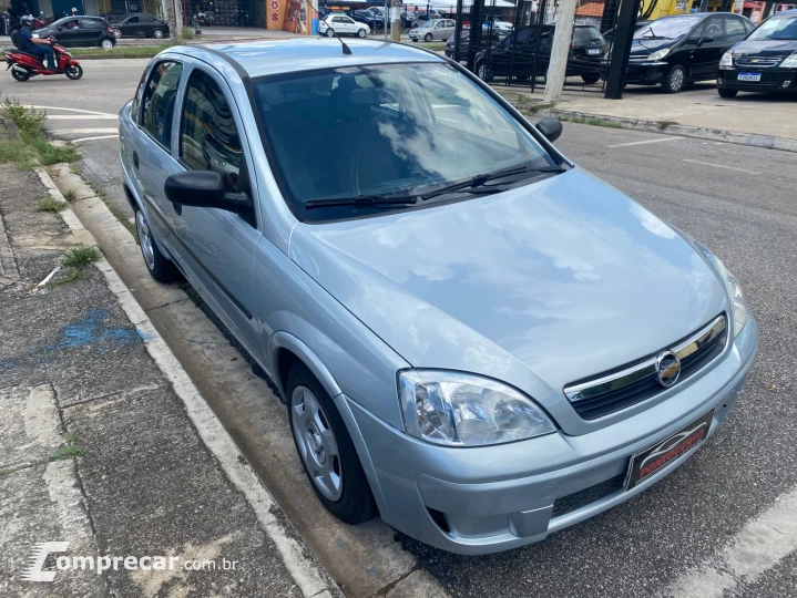 CORSA 1.4 MPFI Maxx Sedan 8V