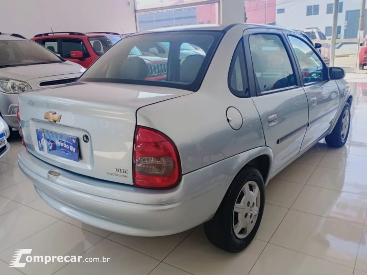 Classic Sedan 1.0 4P SPIRIT