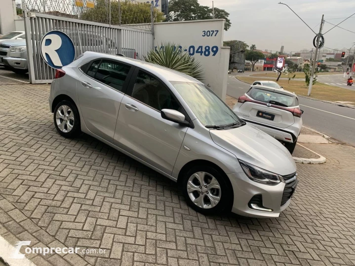 ONIX HATCH PREM. 1.0 12V TB Flex 5p Aut.