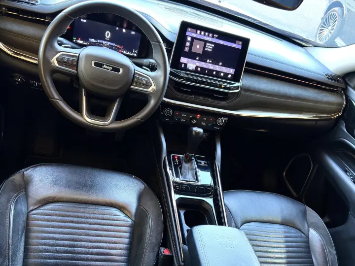 COMMANDER 1.3 T270 TURBO FLEX LIMITED AT6