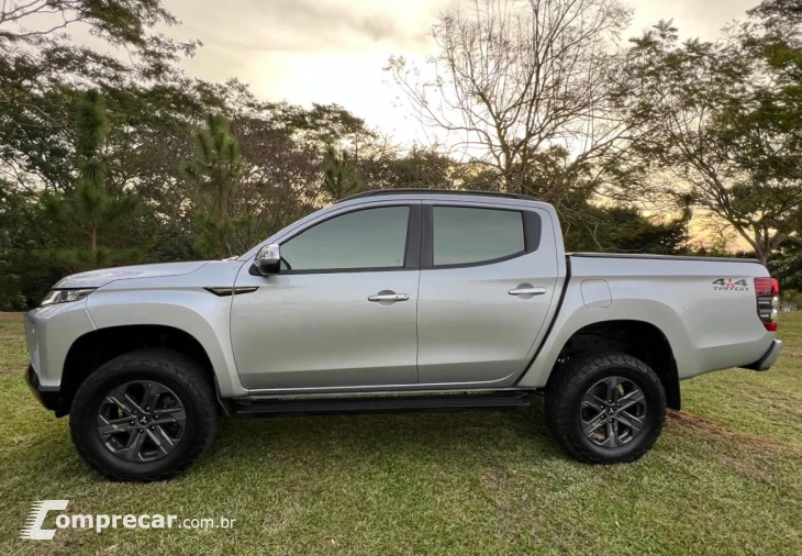 L200 TRITON 2.4 16V Turbo Sport Hpe-s CD 4X4