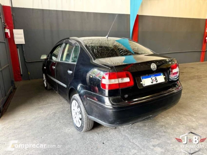 POLO SEDAN 1.6 MI 8V