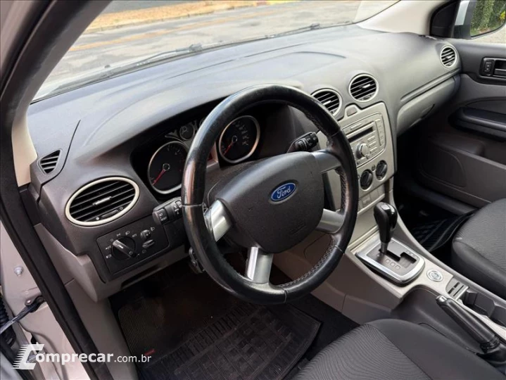 FOCUS 2.0 GLX Sedan 16V