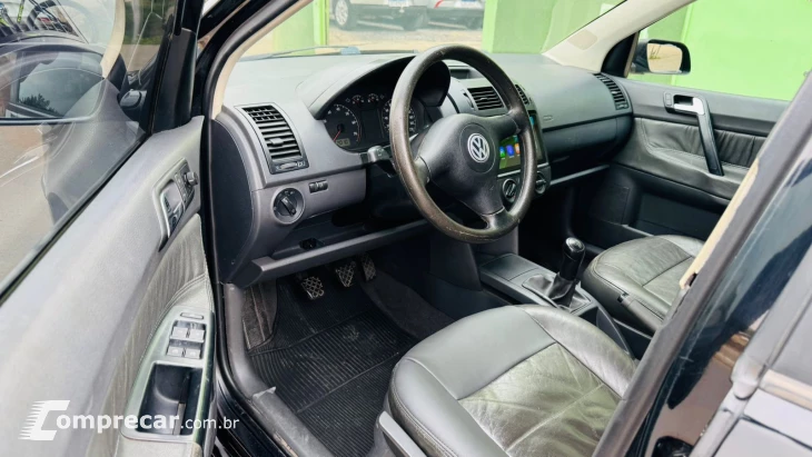 POLO 1.6 MI Serie Ouro 8V