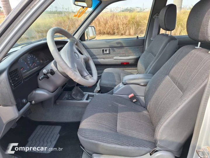 HILUX 3.0 SRV 4X2 CD 8V