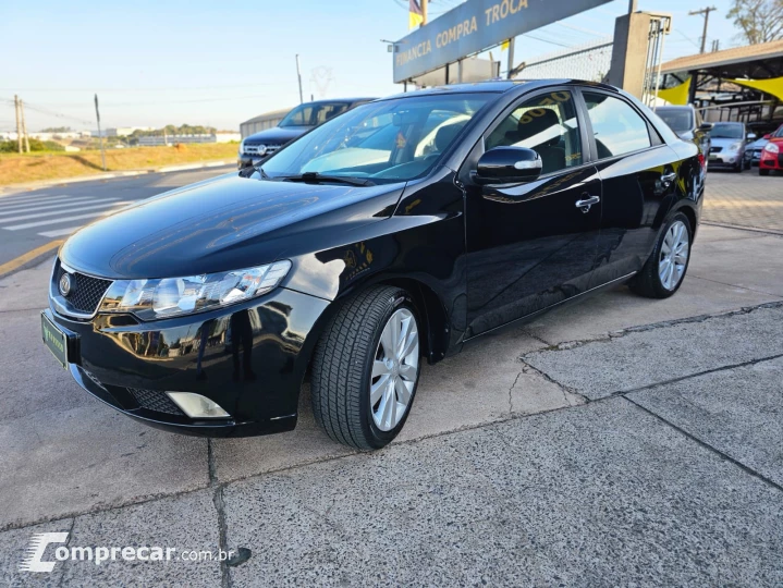 CERATO 1.6 EX Sedan 16V