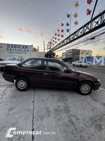 LOGUS 1.8 GLS 8V GASOLINA 2P MANUAL