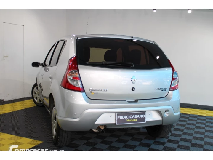 SANDERO 1.6 PRIVILEGE 8V FLEX 4P MANUAL