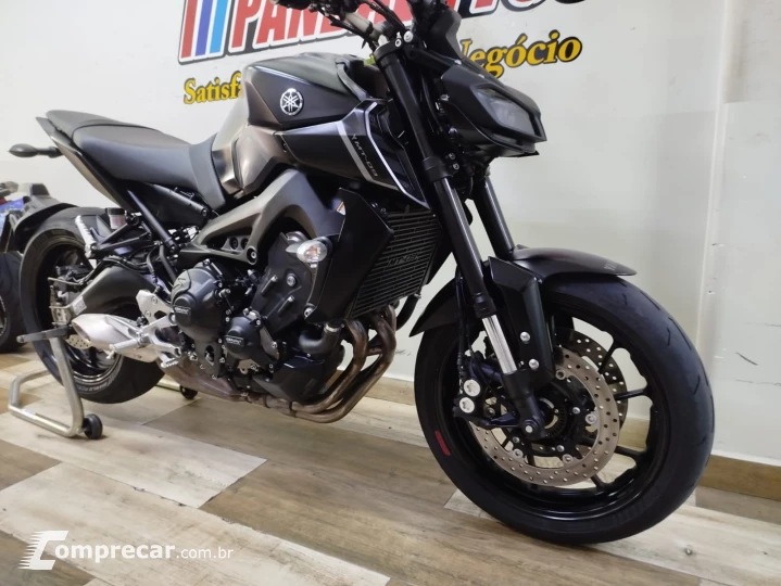 MT-09  800 cc
