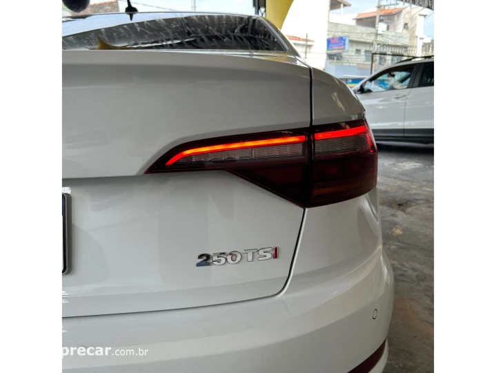 JETTA 1.4 250 TSI TOTAL FLEX R-LINE TIPTRONIC