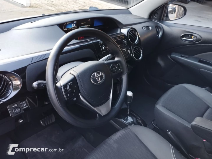 Etios Hatch 1.5 16V 4P FLEX XS AUTOMÁTICO