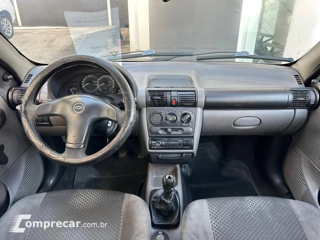 CLASSIC - 1.0 MPFI VHCE 8V 4P MANUAL