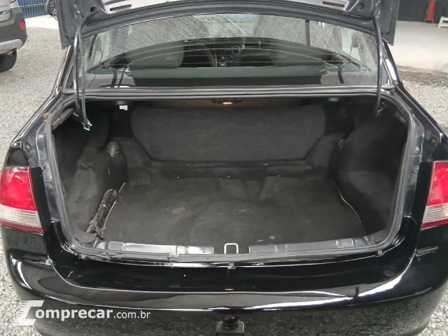 CLASSIC - 1.0 MPFI LS 8V 4P MANUAL
