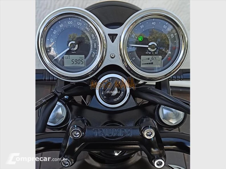 BONNEVILLE T100 BLACK 900