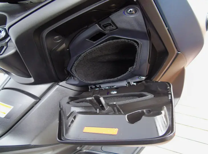 YAMAHA XMAX 250 CONNECTED ABS