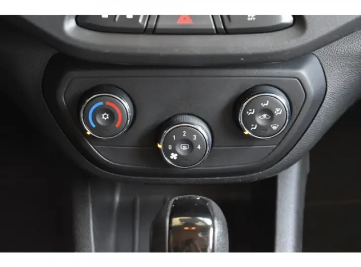 SPIN - 1.8 PREMIER 8V 4P AUTOMÁTICO