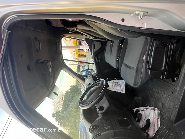 Master 2.3 16V 4P DCI DIESEL MINIBUS EXECUTIVE L3H2 16 LUGAR