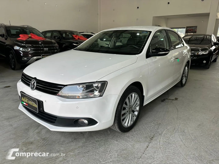 Jetta 2.0 Comfortline Flex 4P Tiptronic