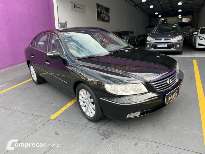 AZERA 3.3 MPFI GLS Sedan V6 24V