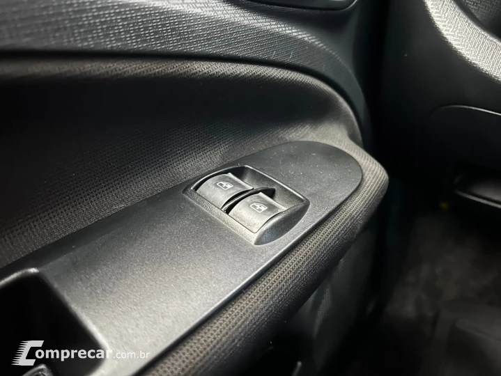 Uno Attractive 1.0 8V (Flex) 4p