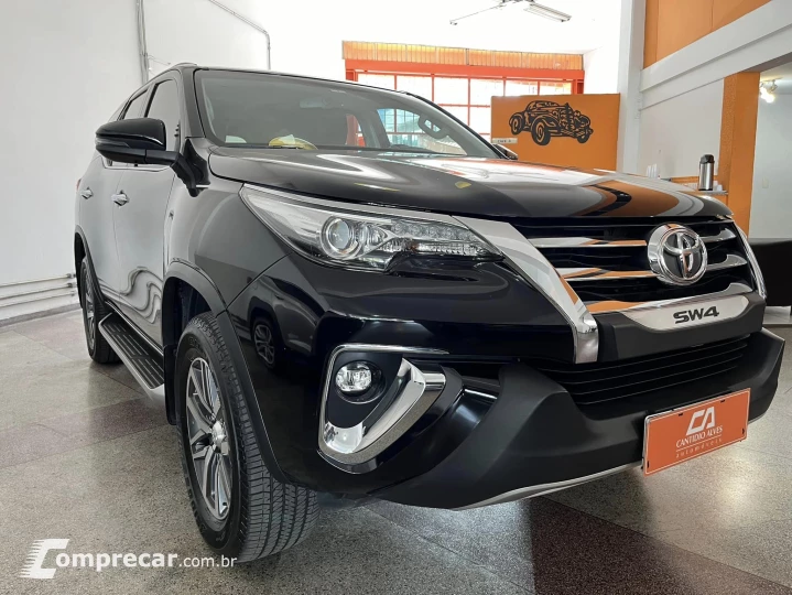 HILUX SW4 2.8 SRX 4X4 7 Lugares 16V Turbo Intercooler