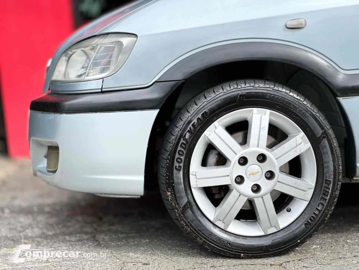 ZAFIRA 2.0 MPFI ELITE 8V FLEX 4P AUTOMÁTICO