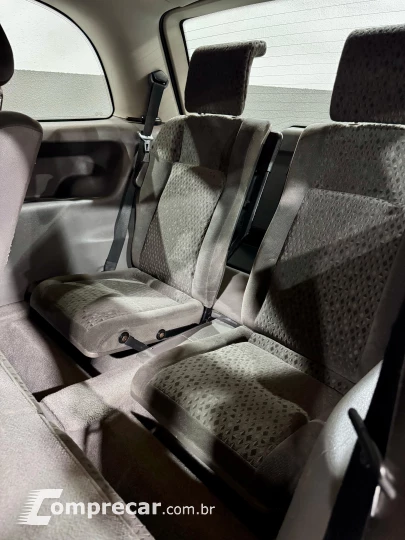 ZAFIRA 2.0 MPFI Elegance 8V