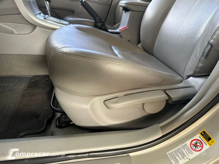 Corolla XEi 2.0 Flex 16V Aut.