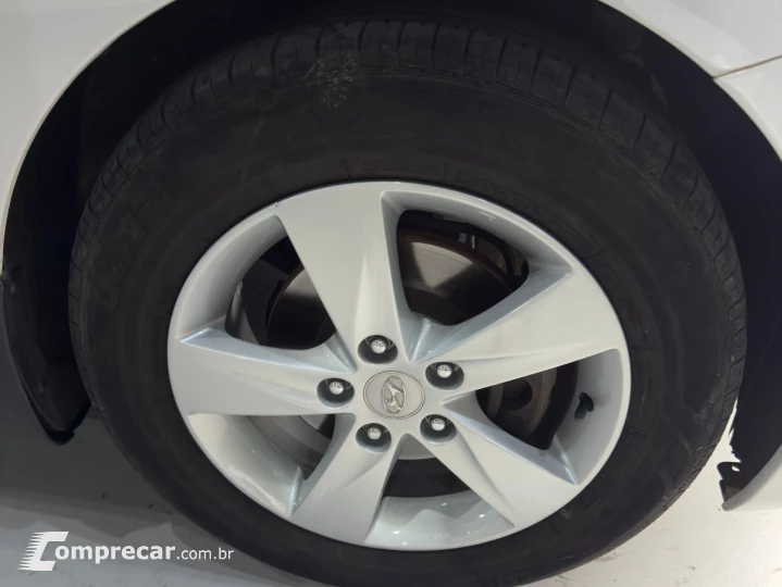 ELANTRA 2.0 GLS 16V FLEX 4P AUTOMÁTICO