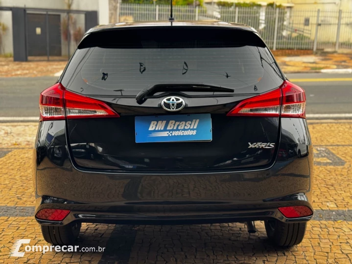 YARIS 1.5 16V XL