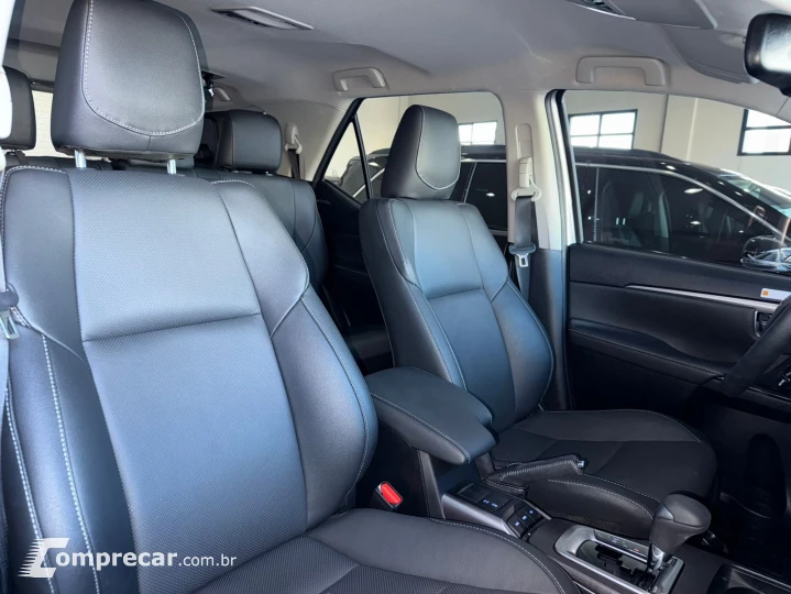 HILUX SW4 2.8 D-4d Turbo SRX Platinum 7L 4X4